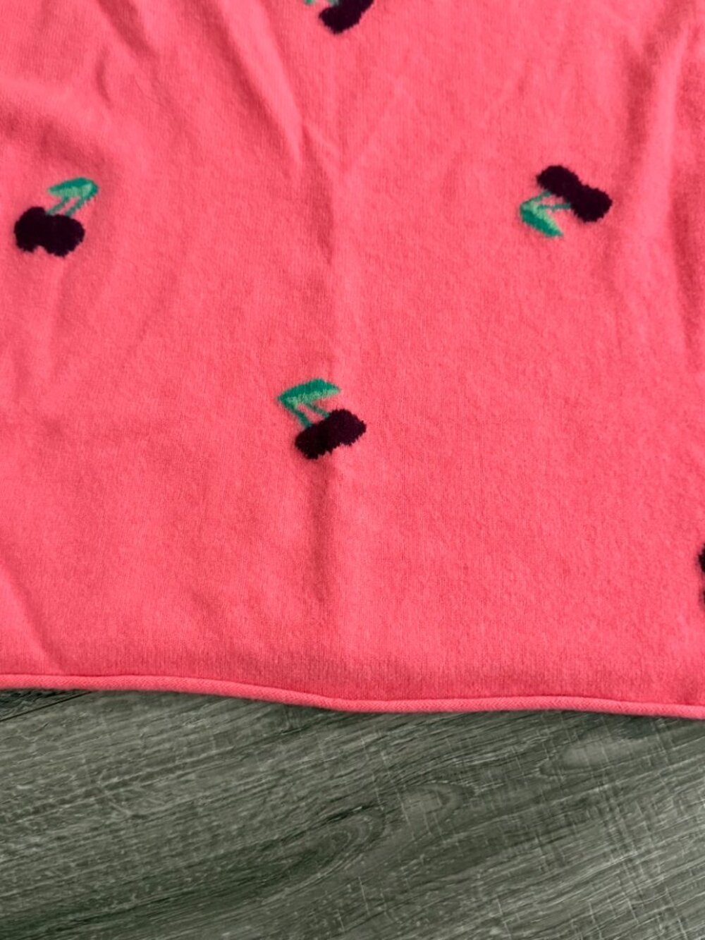 J. Crew Short Sleeve 100% Cashmere T-shirt Top Bright Pink Cherry Print Size L - Picture 2 of 6